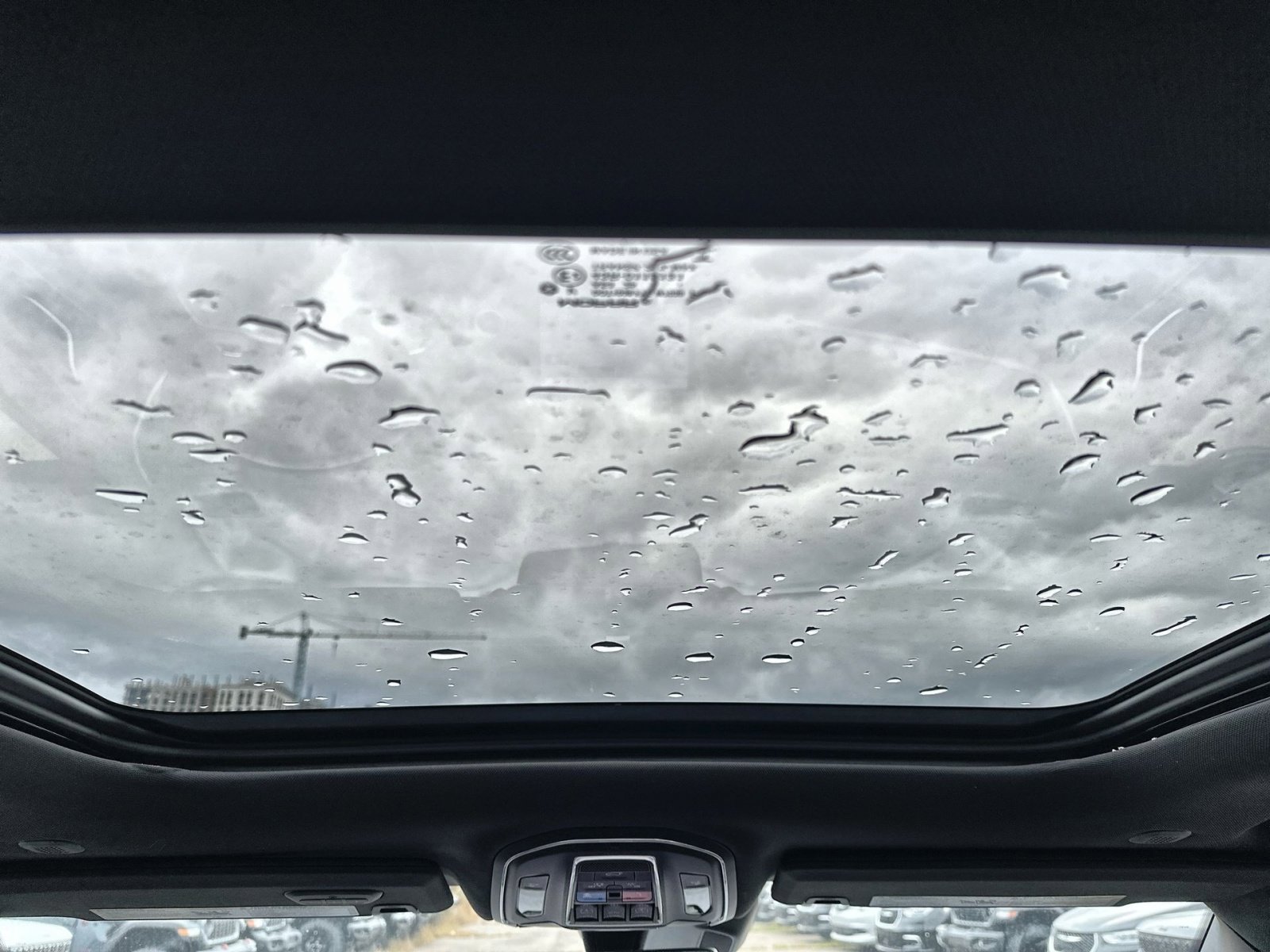 New 2025 Jeep Grand Cherokee Limited w/ Luxury Tech Group II image 24