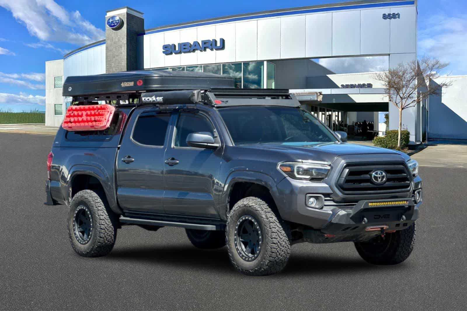 Used 2020 Toyota Tacoma SR AWD/4WD image 5