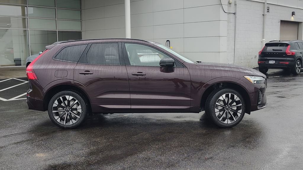 New 2026 Volvo XC60 B5 Plus w/ Climate Package image 2