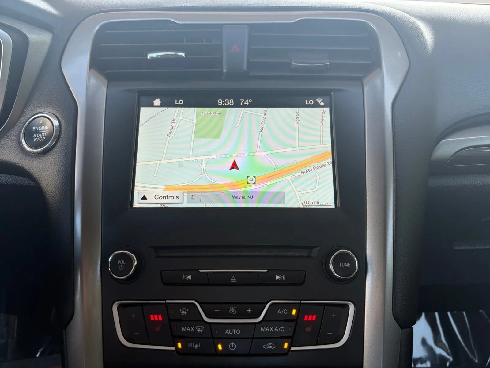 Used 2018 Ford Fusion Energi SE FWD image 23