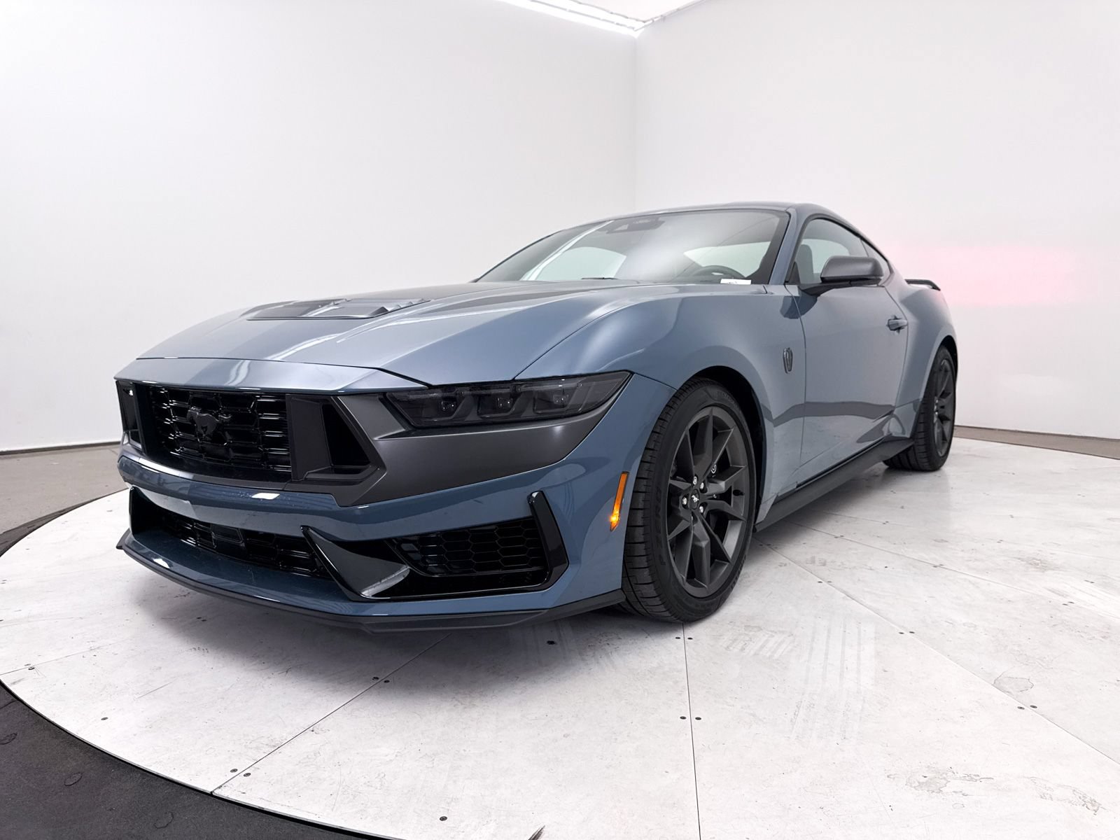 Used 2025 Ford Mustang Dark Horse RWD image 14