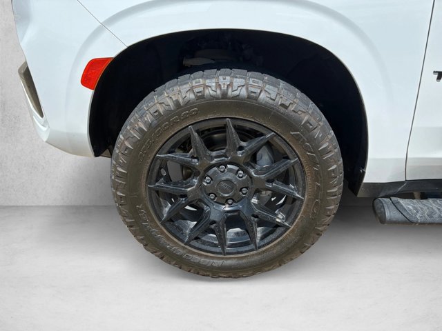 Used 2024 Chevrolet Tahoe Z71 AWD/4WD image 24