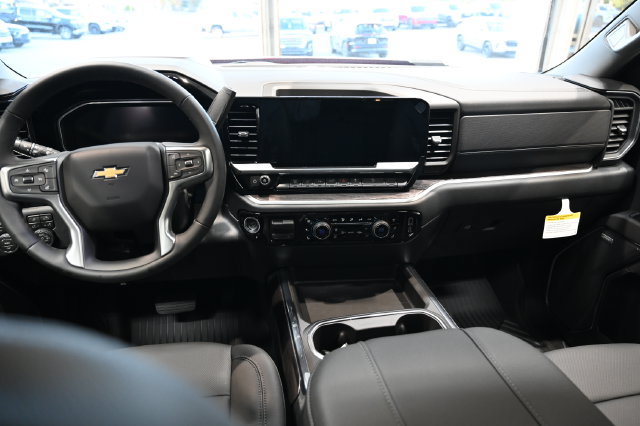 New 2026 Chevrolet Silverado 2500 LTZ w/ LTZ Premium Package AWD/4WD image 15