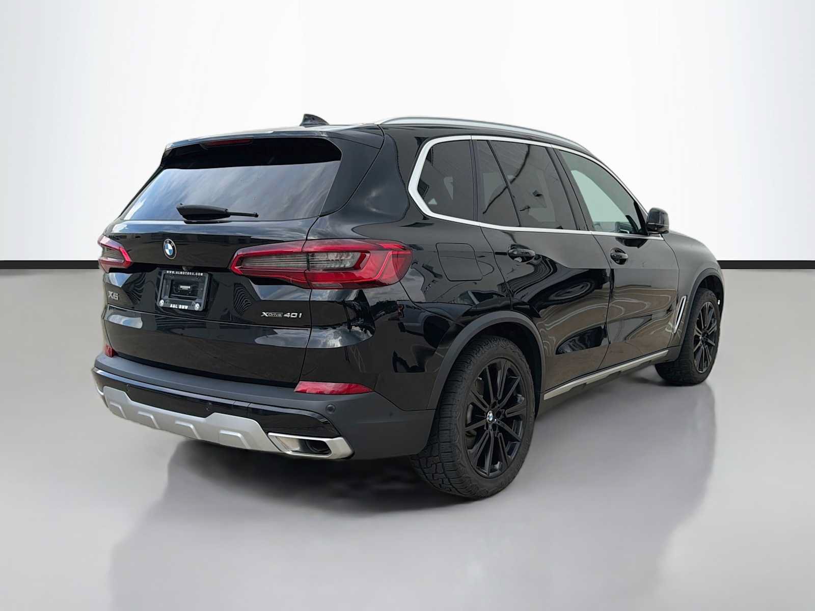 Used 2020 BMW X5 xDrive40i w/ Convenience Package AWD/4WD image 3