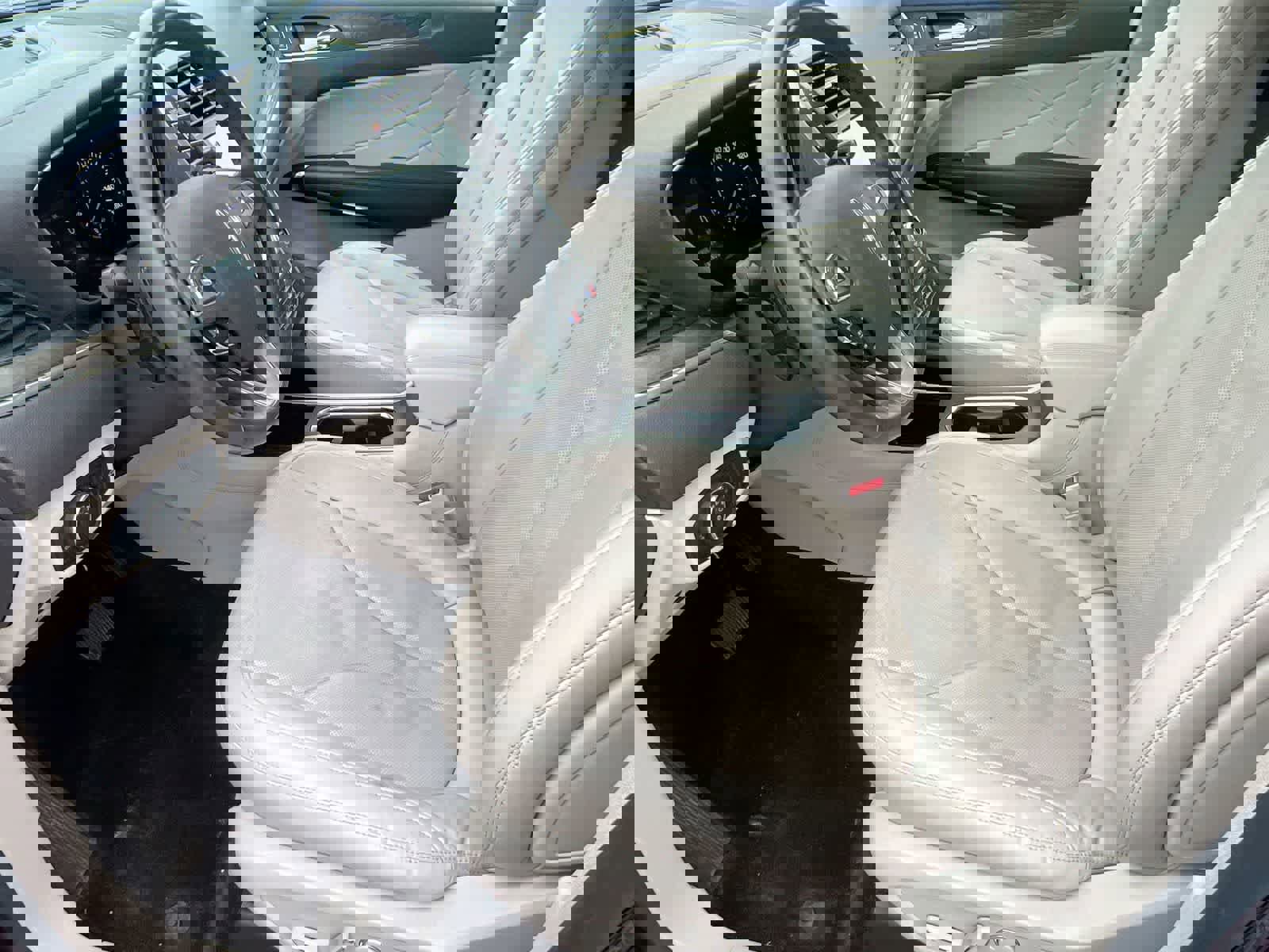 Used 2017 Lincoln MKC Reserve w/ Lincoln MKC Climate Package image 10