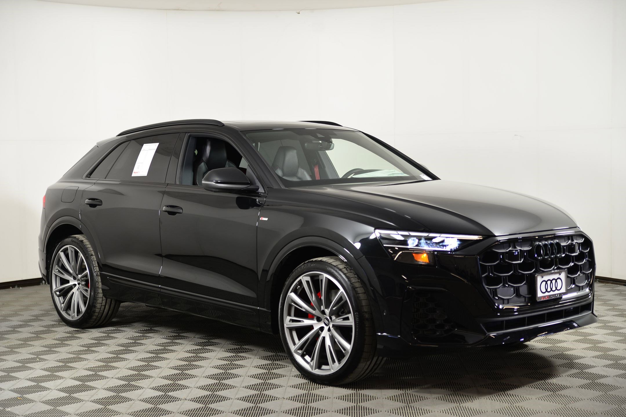 New 2026 Audi Q8 Prestige image 6