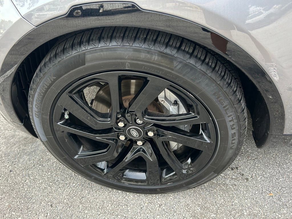 Used 2021 Land Rover Discovery S R-Dynamic image 16