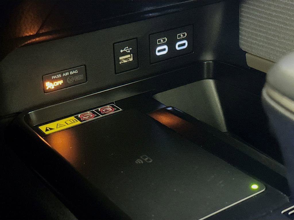 Used 2025 Toyota Camry SE image 22