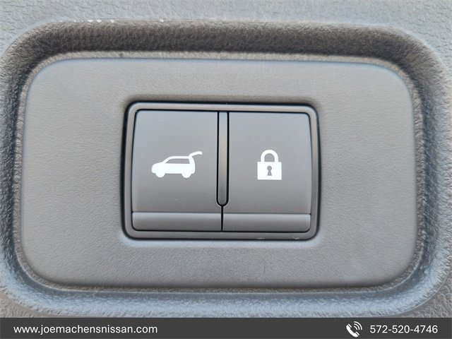 New 2025 Nissan Pathfinder SV image 11