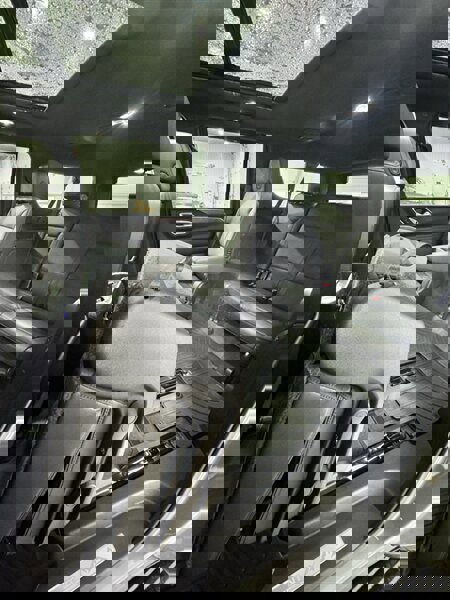 Used 2021 Chevrolet Suburban High Country w/ Premium Package image 10