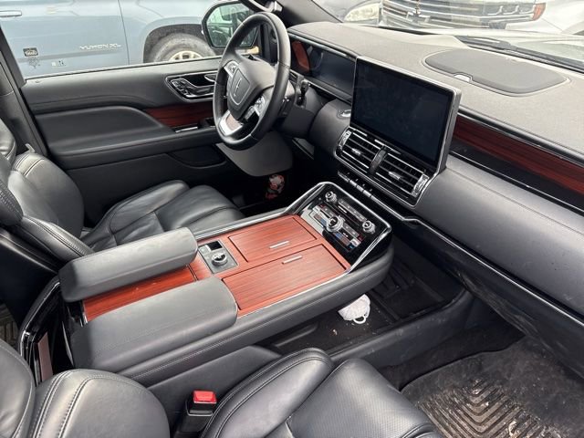 Used 2024 Lincoln Navigator L Reserve image 11