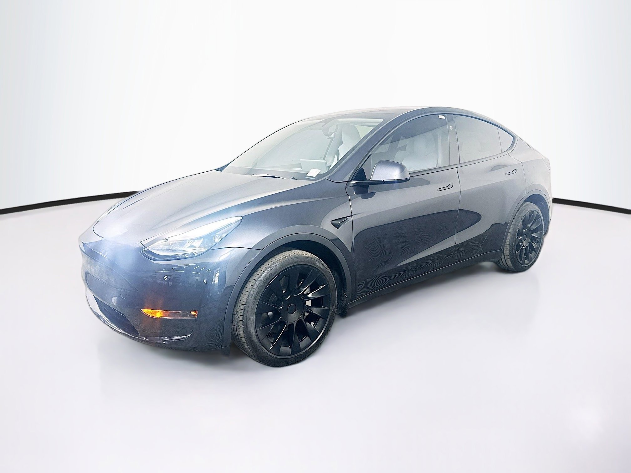 Used 2025 Tesla Model Y Long Range AWD/4WD image 3
