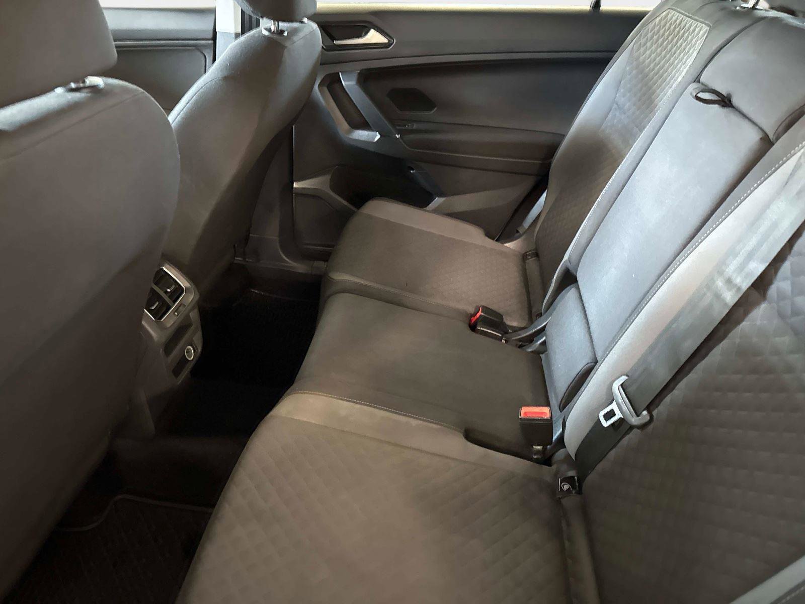 Used 2018 Volkswagen Tiguan S image 13