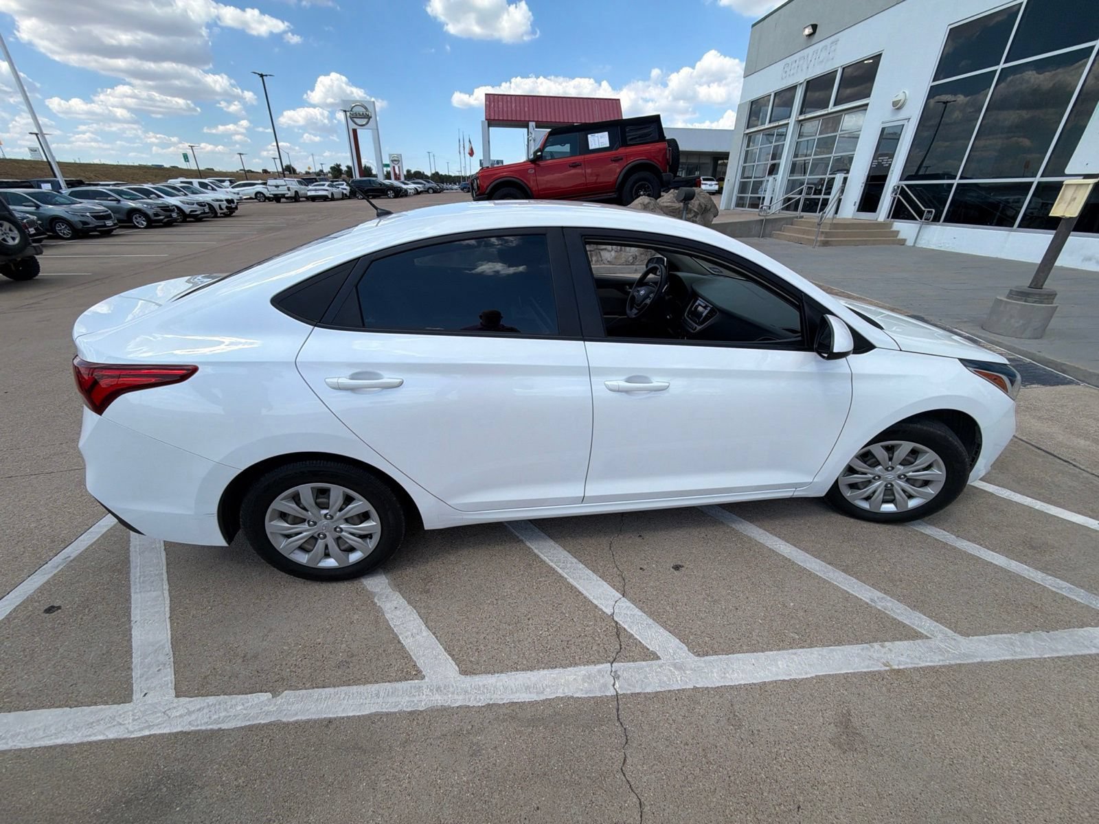 Used 2020 Hyundai Accent SE w/ Cargo Package FWD image 6