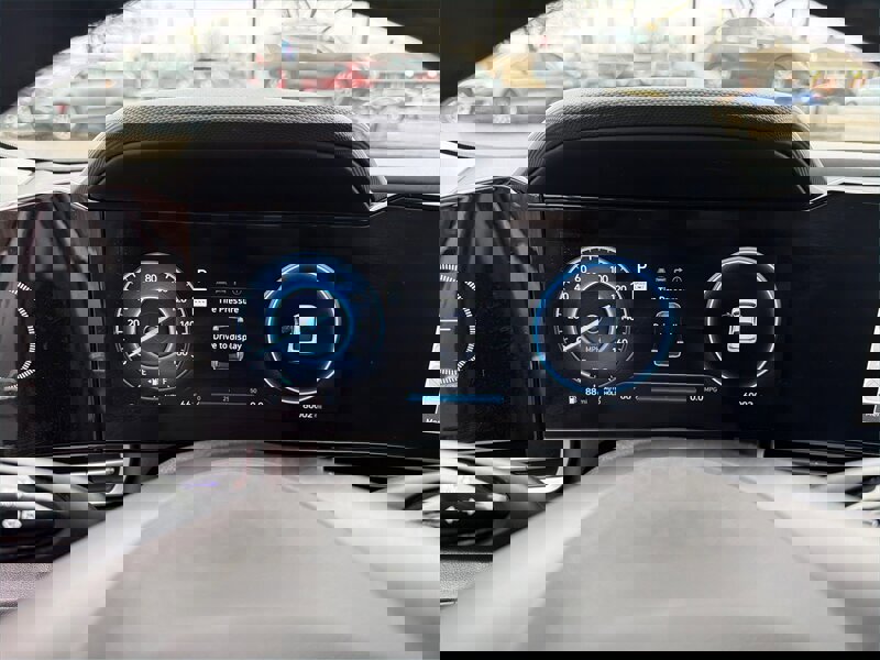 Used 2024 Hyundai Elantra Limited image 15