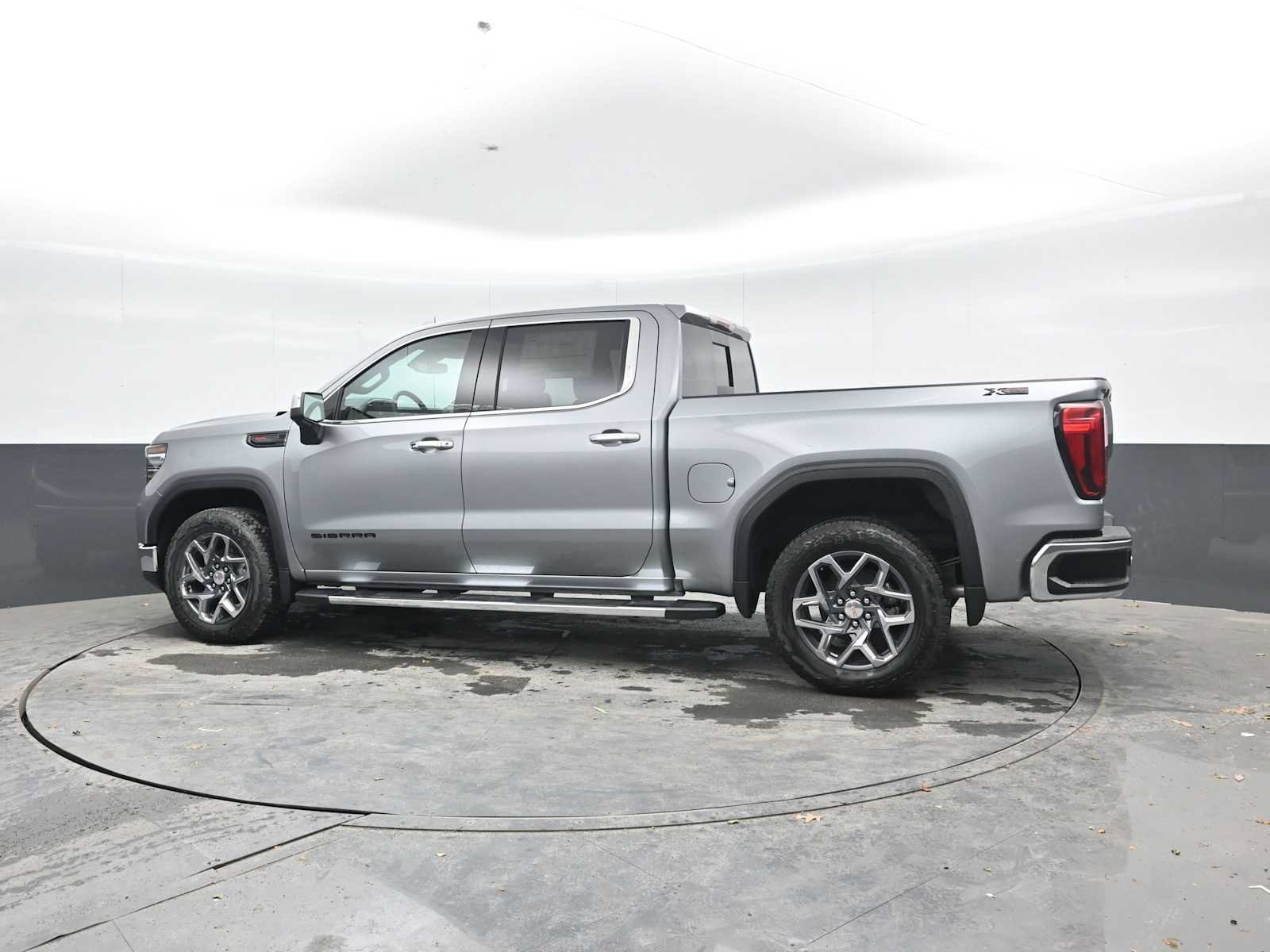 New 2026 GMC Sierra 1500 SLT w/ SLT Premium Package AWD/4WD image 2