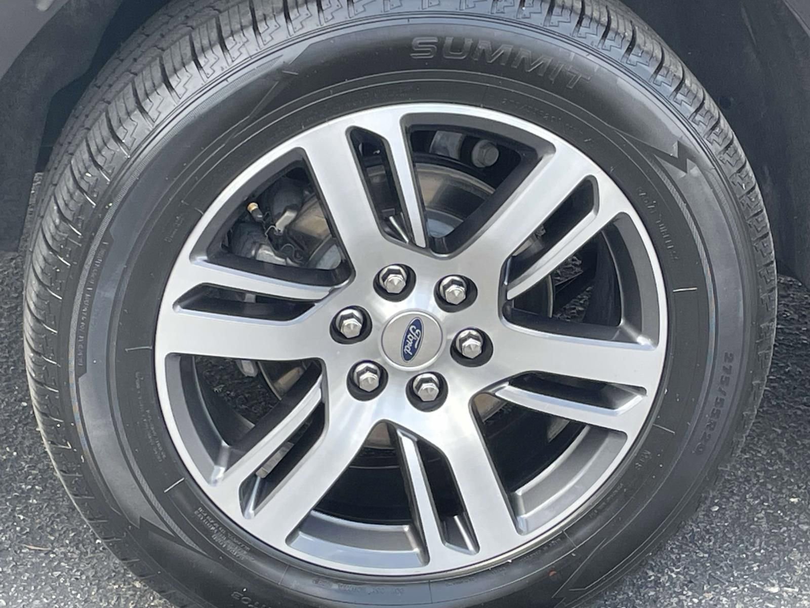 Used 2024 Ford Expedition Limited AWD/4WD image 8