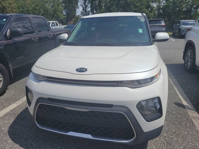 Used 2020 Kia Soul LX FWD image 2