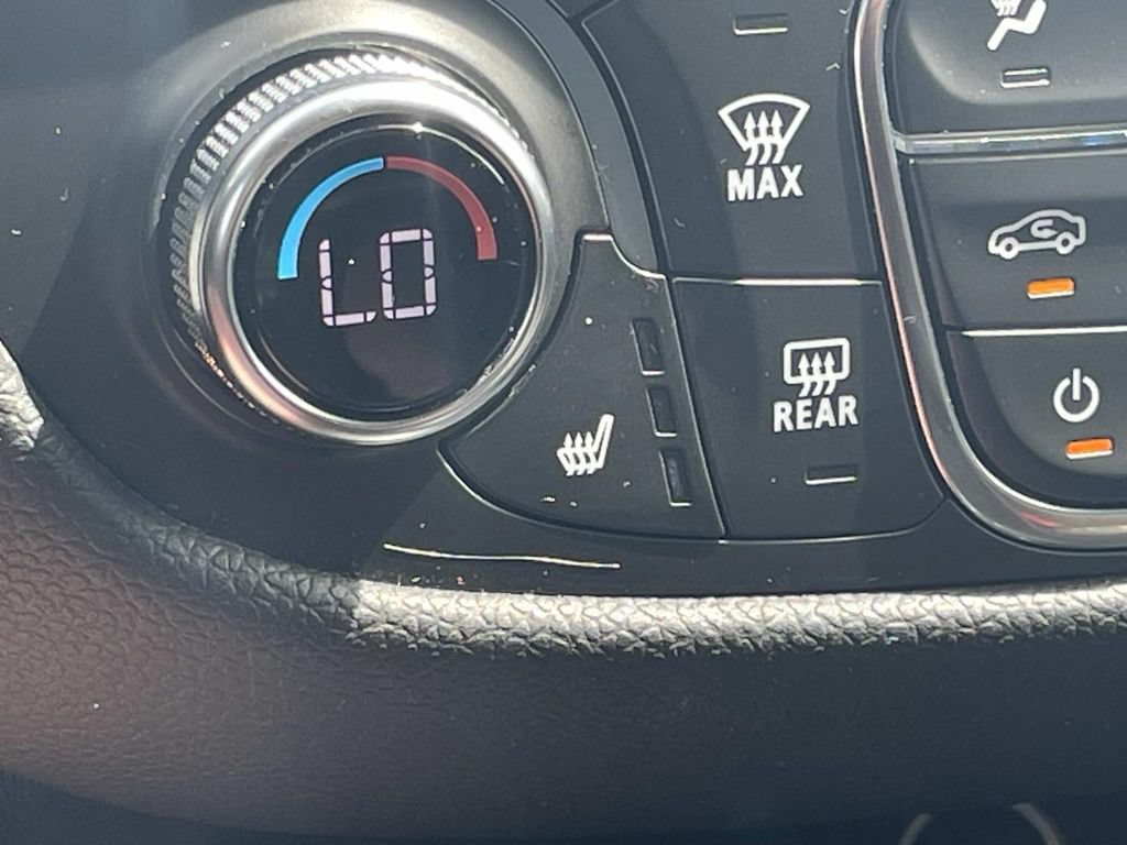 Used 2019 Chevrolet Equinox LT FWD image 23