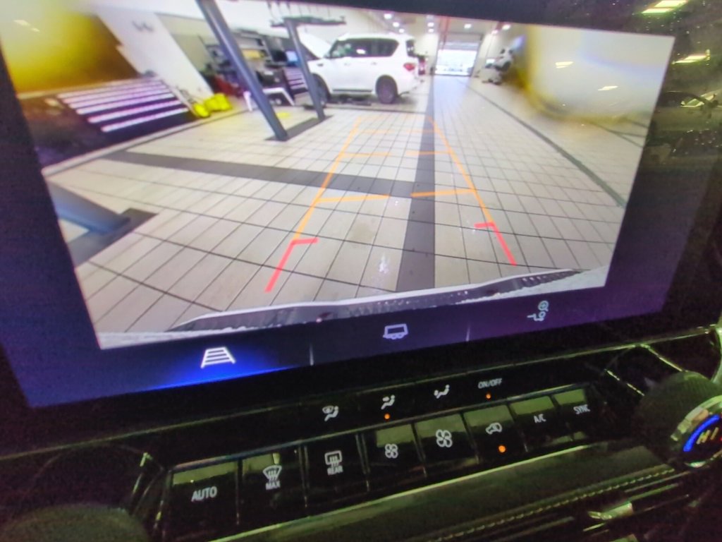 Used 2024 Chevrolet Colorado LT w/ LT Convenience Package image 6