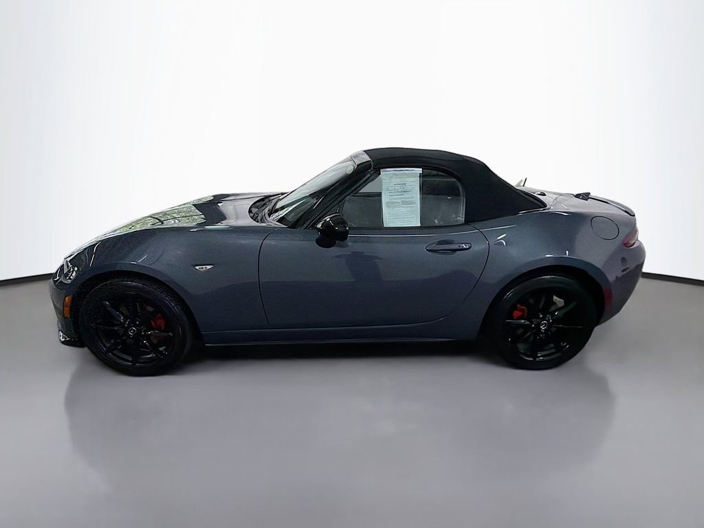 Used 2020 MAZDA MX-5 Miata Club RWD image 6