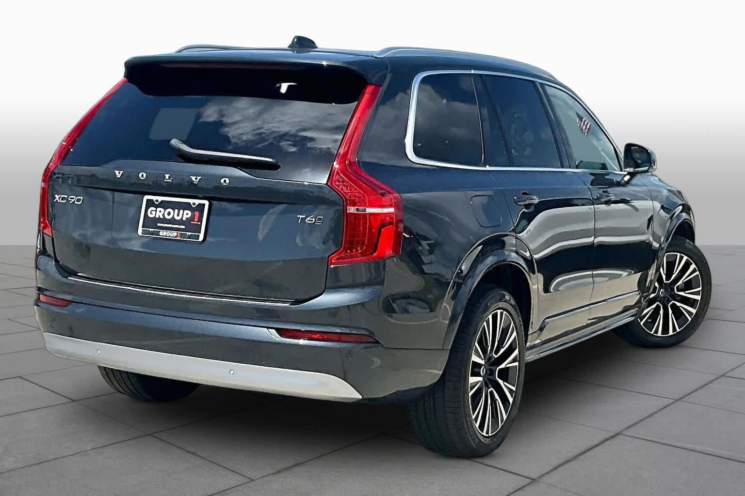 Used 2022 Volvo XC90 T6 Momentum w/ Advanced Package AWD/4WD image 12