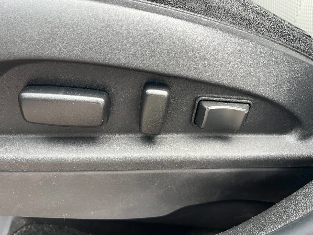 Used 2015 Chevrolet Equinox LT w/ Driver Convenience Package FWD image 27