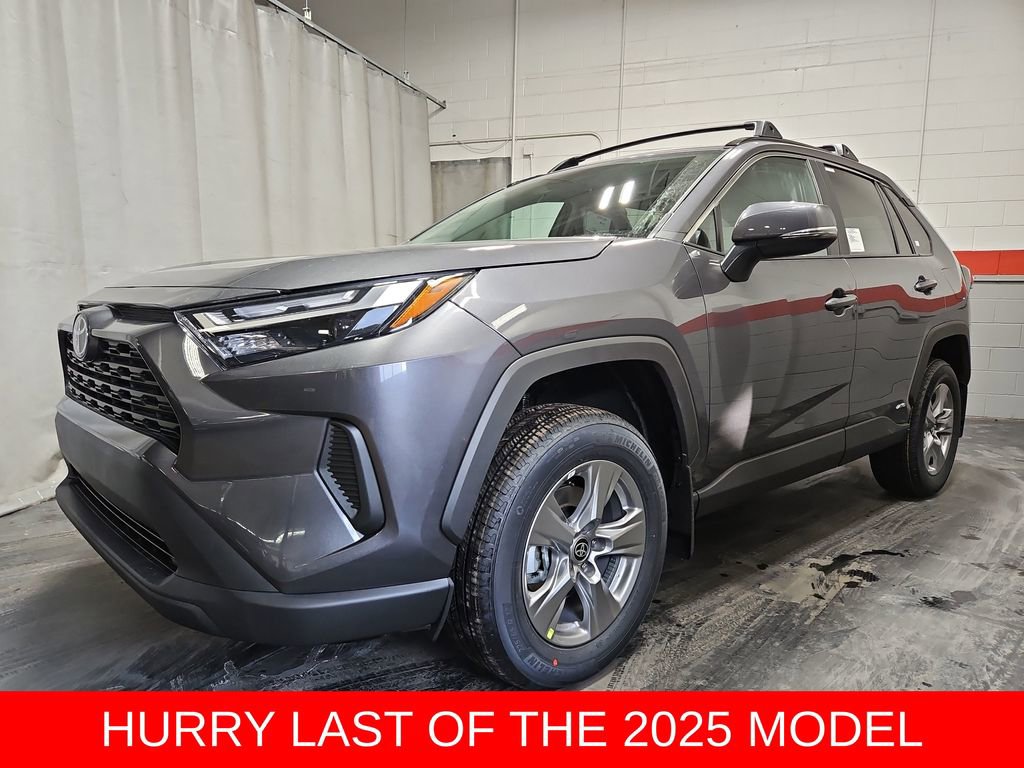 New 2025 Toyota RAV4 XLE image 4