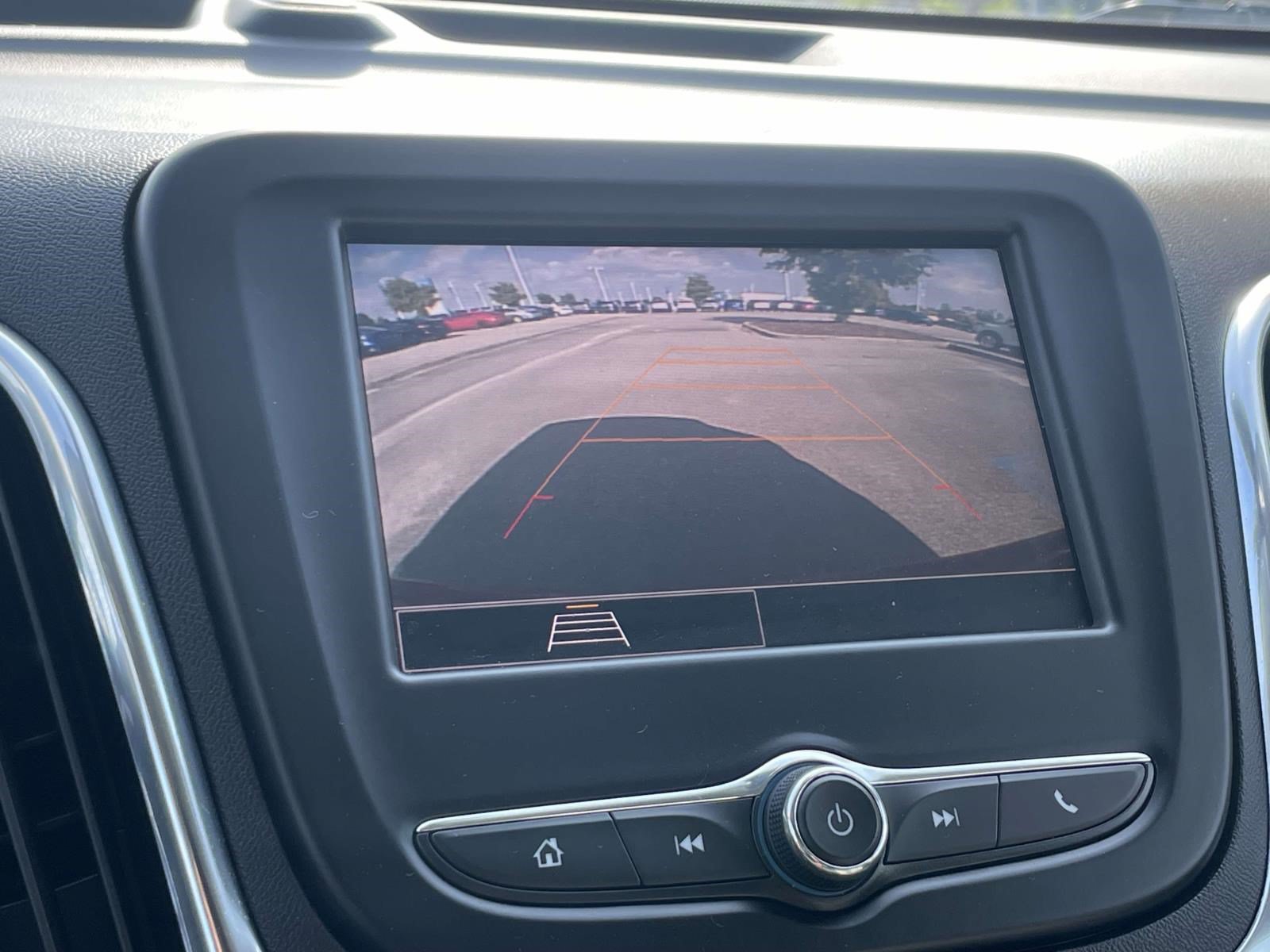 Used 2023 Chevrolet Equinox LT FWD image 28