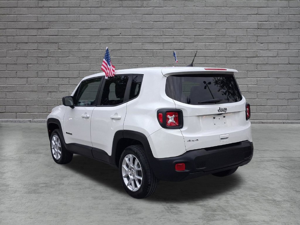 Used 2023 Jeep Renegade Latitude AWD/4WD image 7
