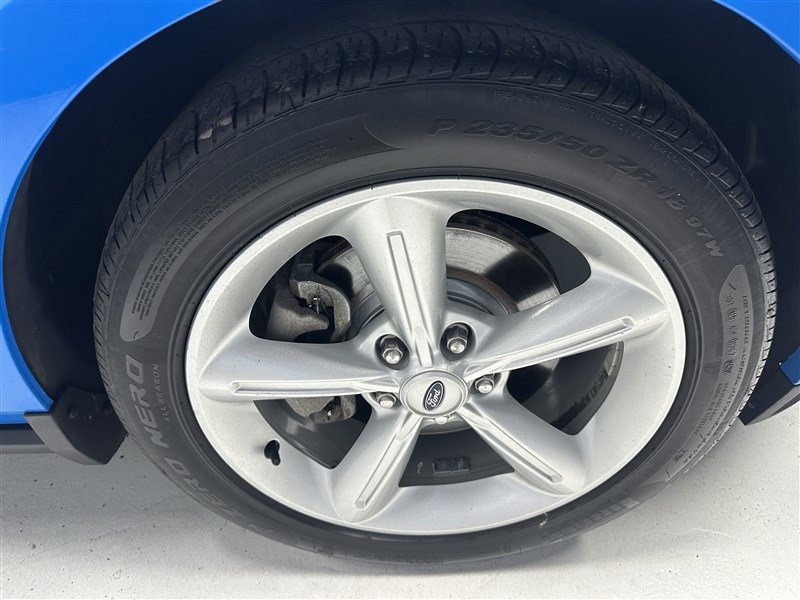 Used 2010 Ford Mustang GT image 14