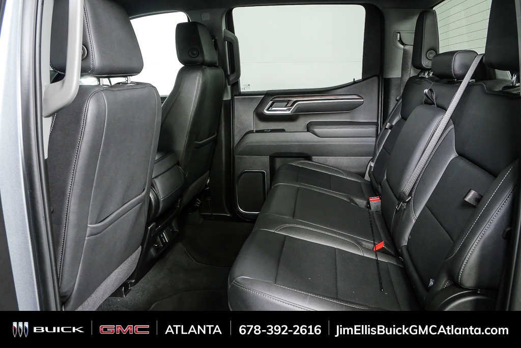 Used 2025 GMC Sierra 1500 SLT AWD/4WD image 17