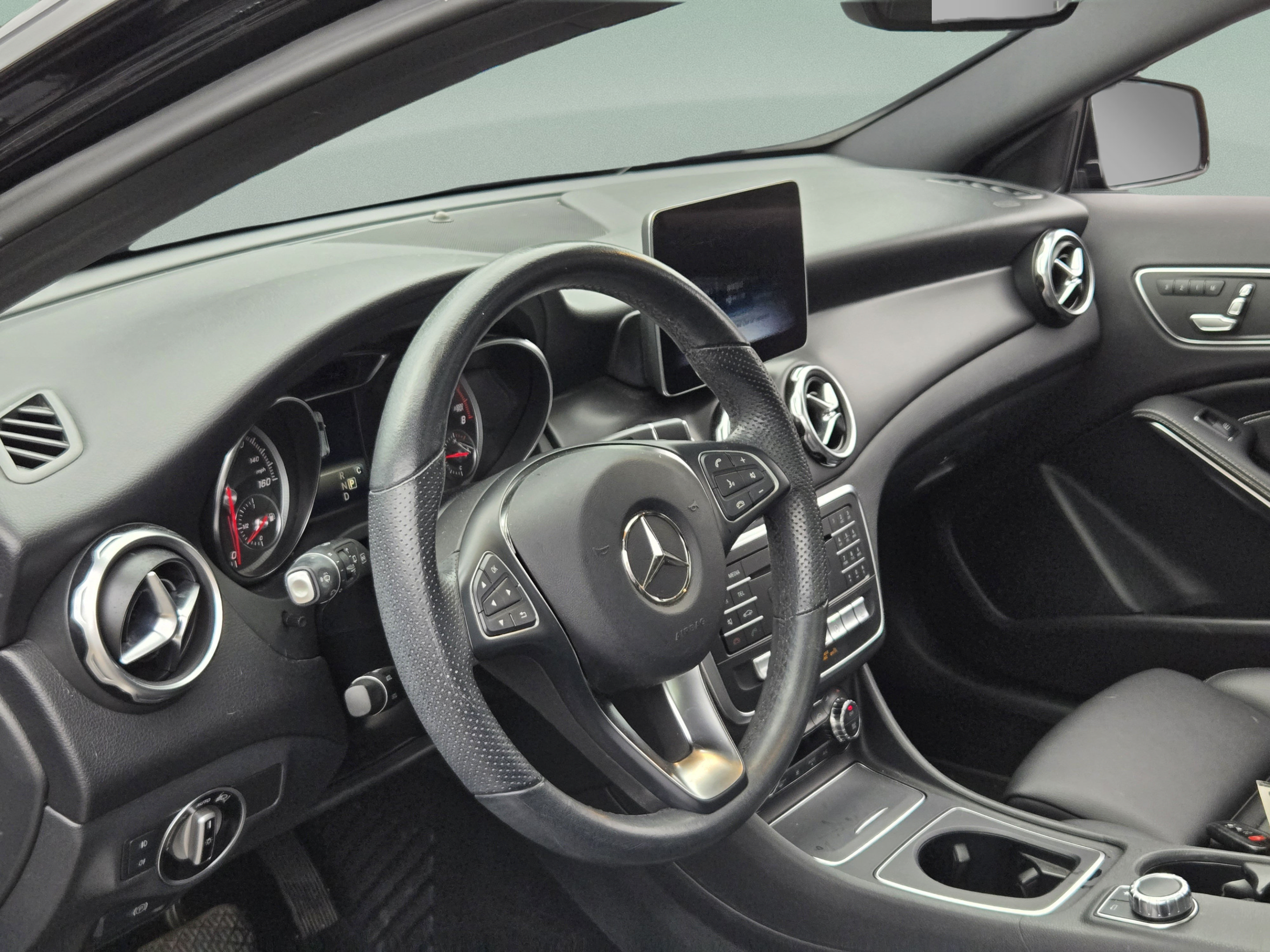 Used 2019 Mercedes-Benz GLA 250 image 11