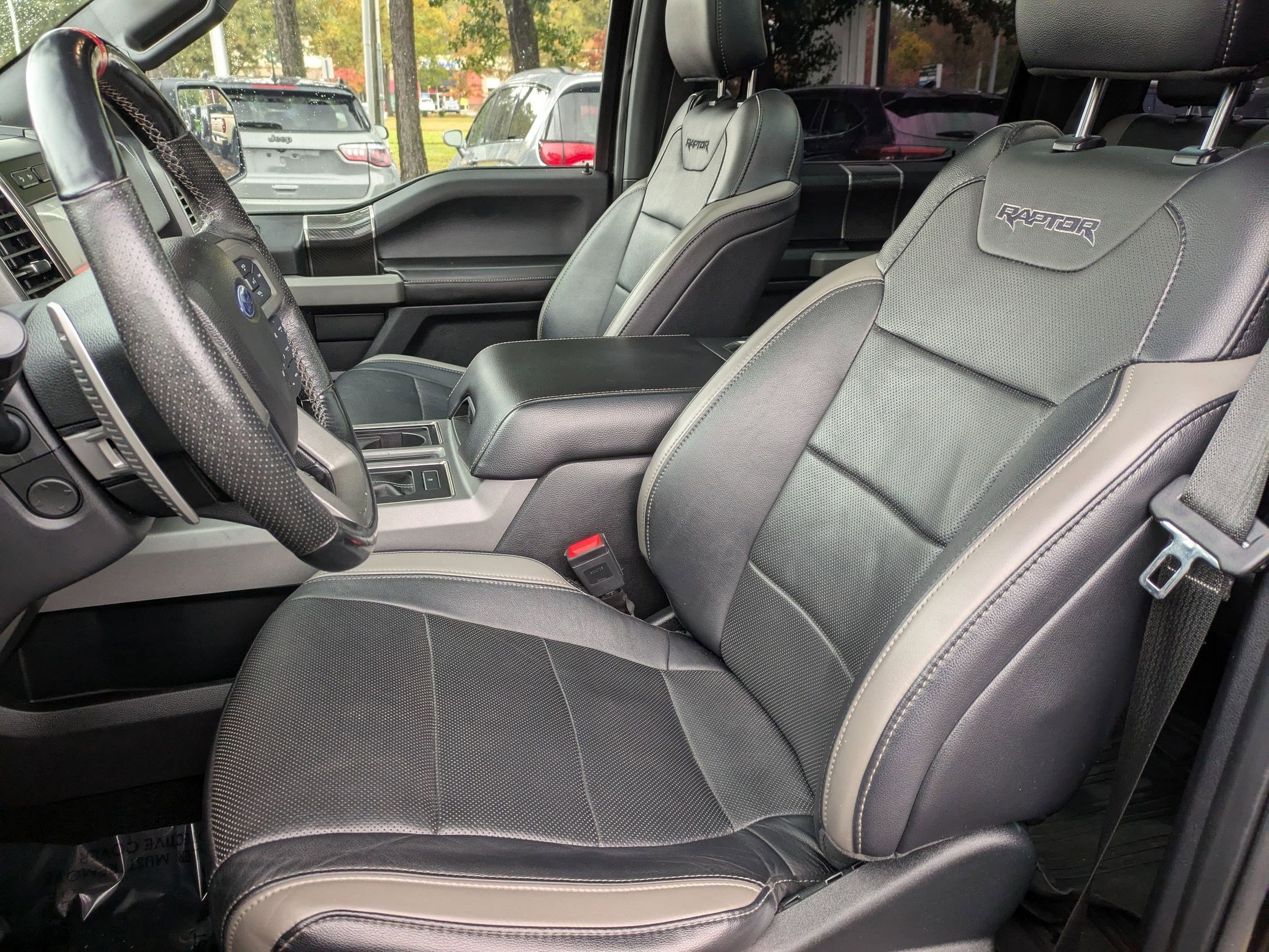 Used 2018 Ford F150 Raptor w/ Equipment Group 802A Luxury image 21