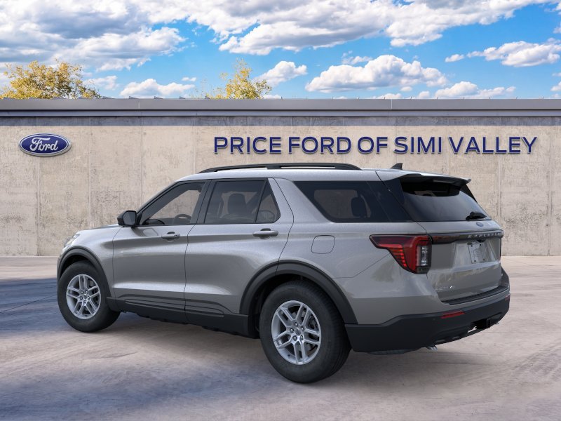 Used 2026 Ford Explorer Active AWD/4WD image 4