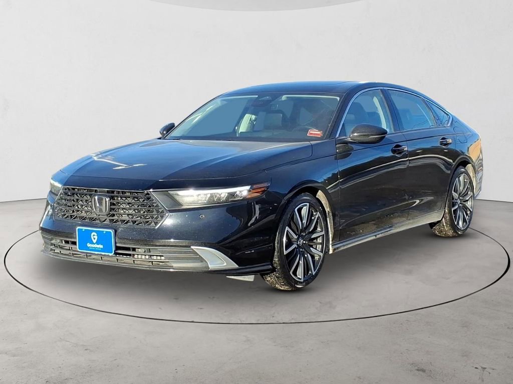 Used 2024 Honda Accord Touring image 1
