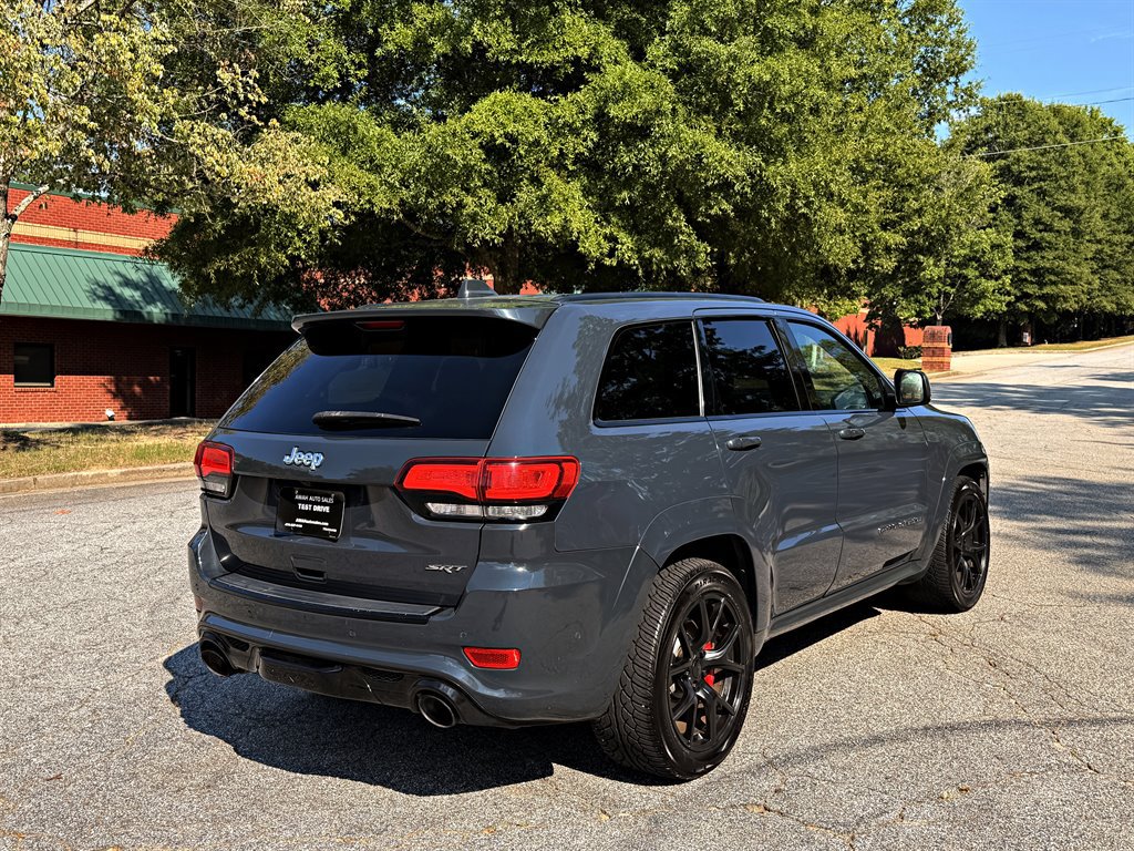 Used 2017 Jeep Grand Cherokee SRT AWD/4WD image 5