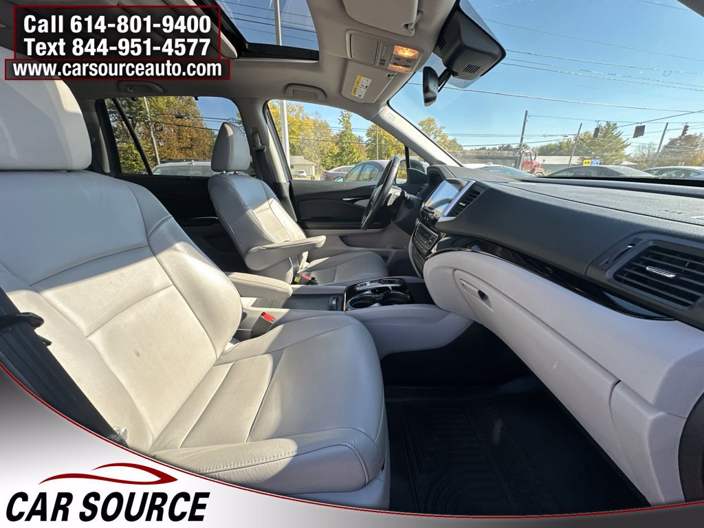 Used 2017 Honda Pilot Touring image 26
