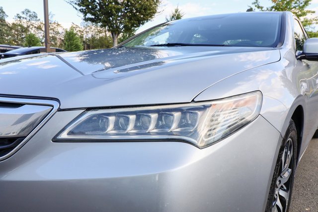 Used 2017 Acura TLX w/ Technology Package image 18