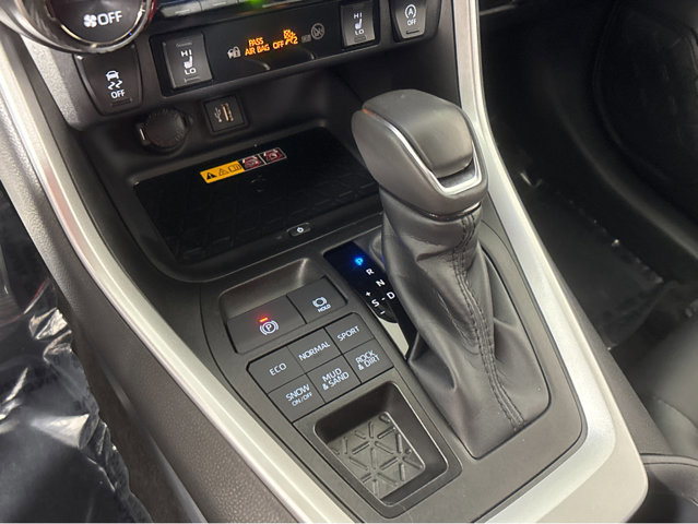 Used 2023 Toyota RAV4 XLE Premium image 32