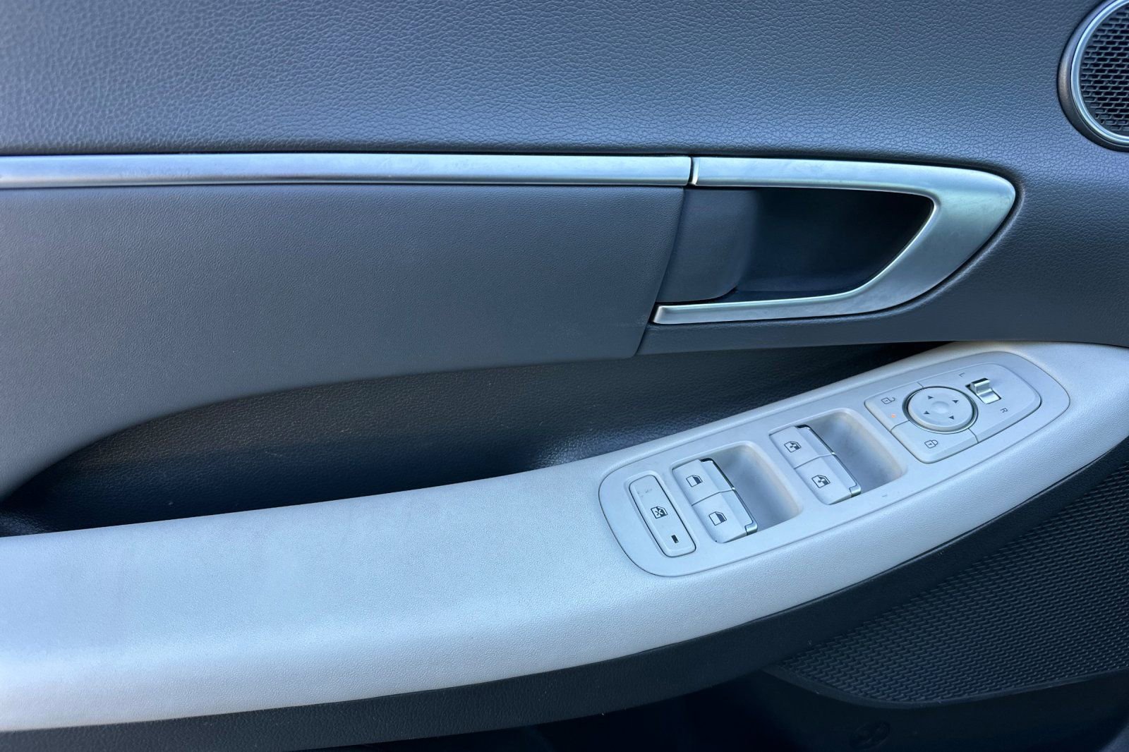 Used 2025 Hyundai Sonata SEL image 10