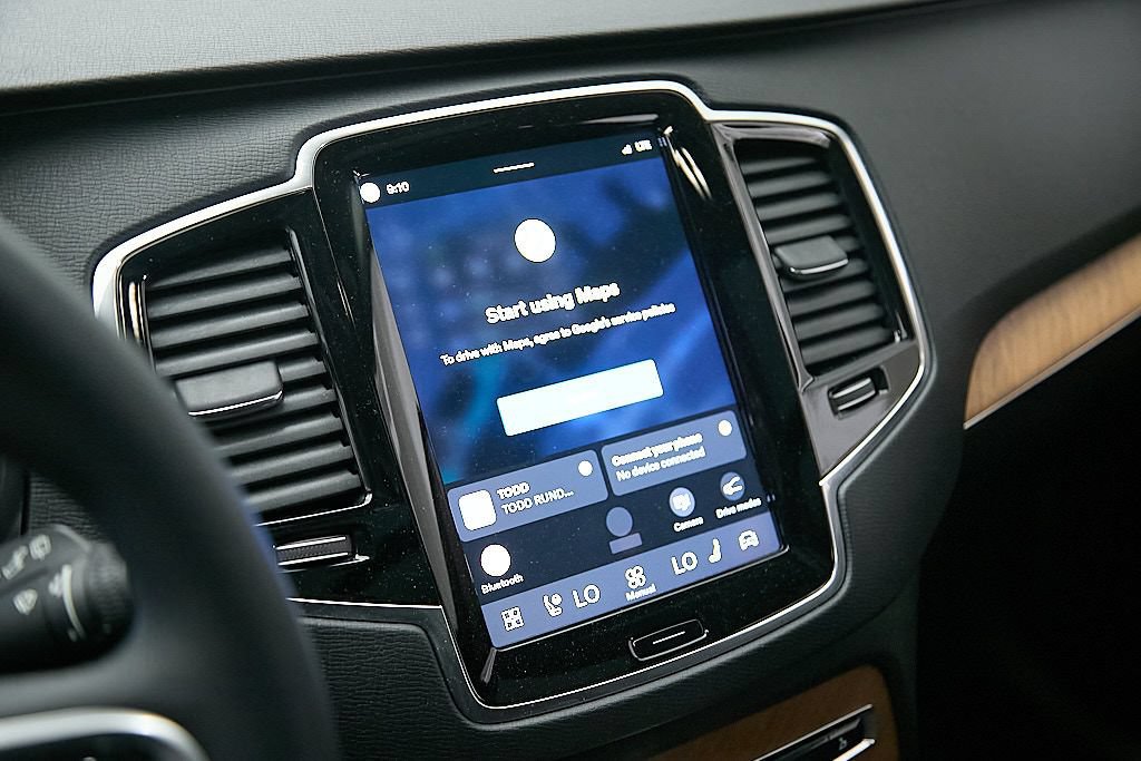 Certified 2023 Volvo XC90 B5 Plus w/ Protection Package Premier AWD/4WD image 15