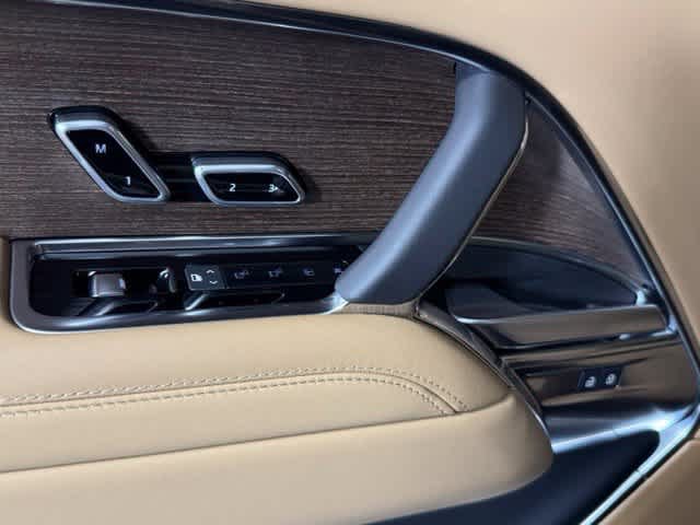 New 2027 Land Rover Range Rover Long Wheelbase SE AWD/4WD image 24