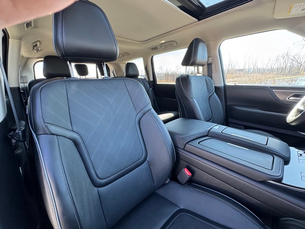 Certified 2026 INFINITI QX80 Luxe w/ Cargo Package AWD/4WD image 30