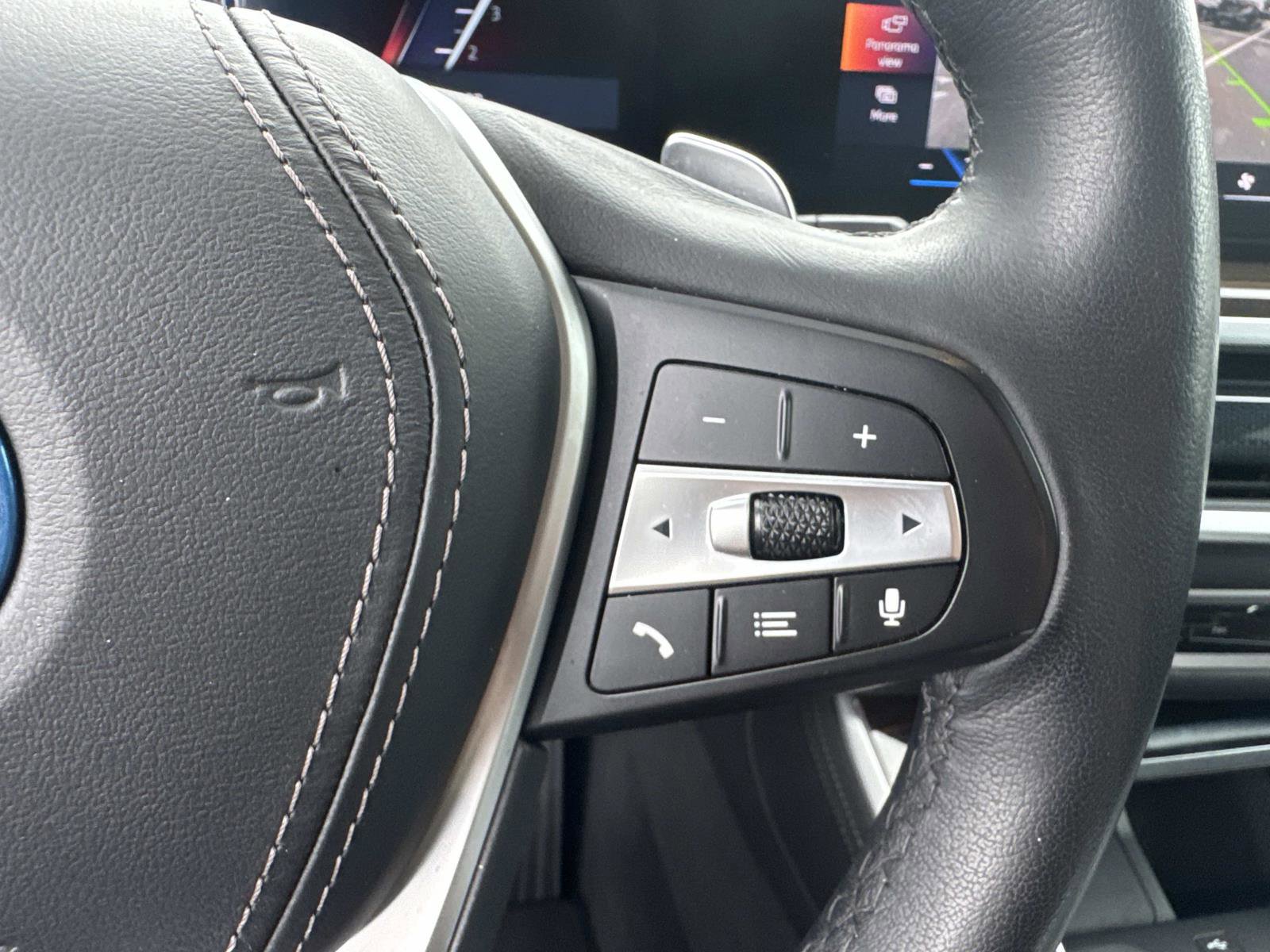 Used 2024 BMW X5 xDrive50e image 28