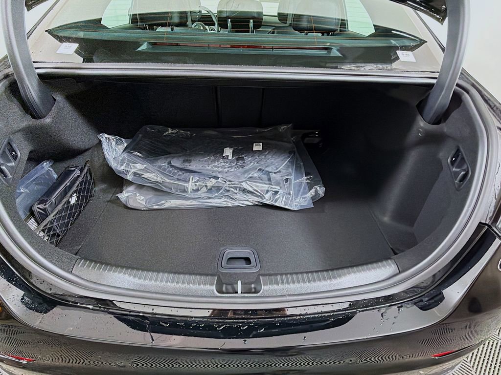 Used 2026 Mercedes-Benz C 300 4MATIC Sedan image 28