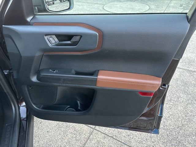 Used 2021 Ford Bronco Sport Outer Banks w/ Outer Banks Package (96D) image 40