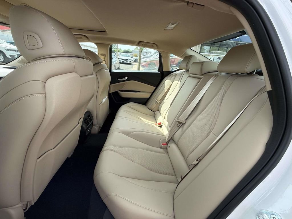 Used 2025 Acura TLX w/ Technology Package image 13