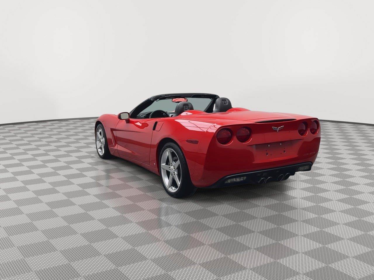 Used 2006 Chevrolet Corvette Convertible w/ Preferred Equipment Group RWD image 32