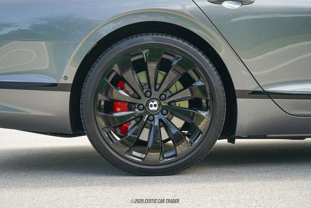 Used 2022 Bentley Flying Spur Plug-In Hybrid image 89